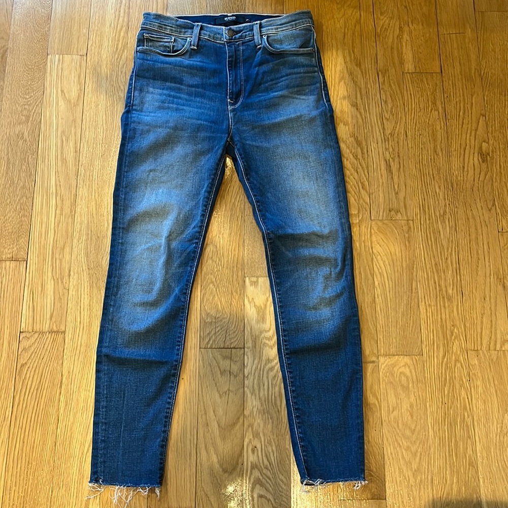 Hudson jeans, Barbara super skinny, size 28. Unfinished hem.